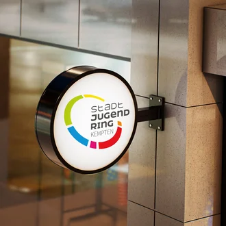 SJR Mockup Schild Außenfassade