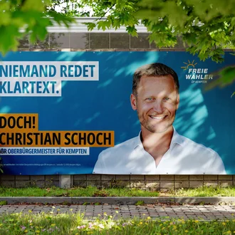 Großflächenbanner der Christian-Schoch-Kampagne mit Klartext-Slogan in Kempten