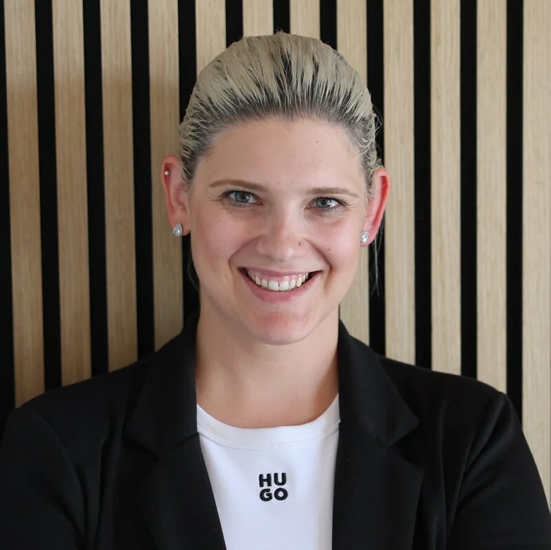Portraitfoto Teresa Schmid, Member of Management Board von Denkströme