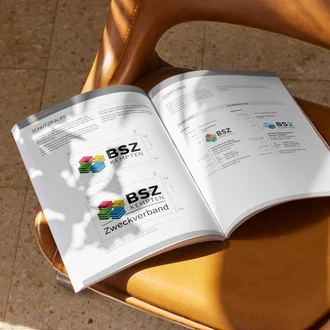 BSZ Mockup CD Manual offen